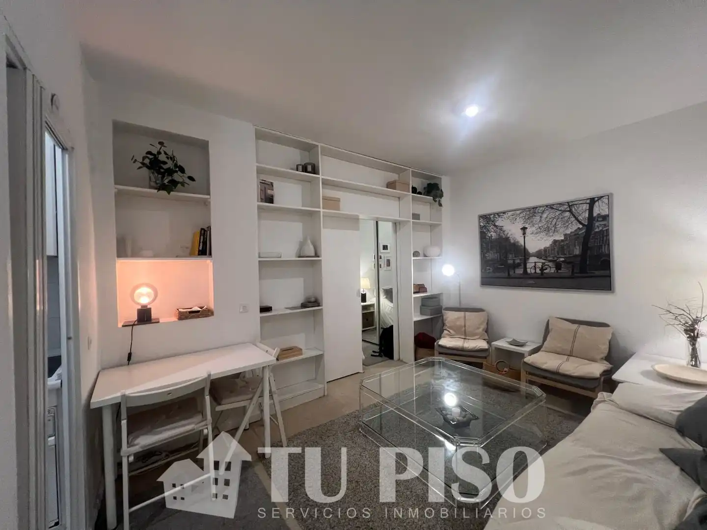 Living room of Flat for sale in Madrid  with Air Conditioner, Heating and Furnished