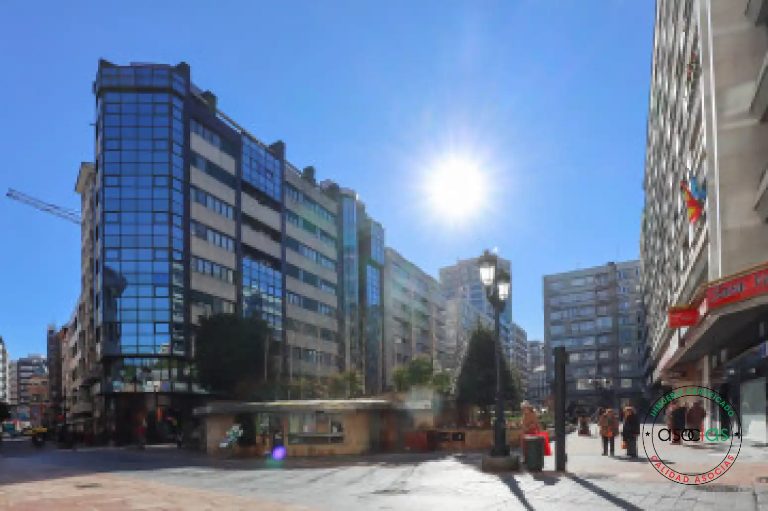 Vista exterior de Pis en venda en Oviedo  amb Moblat