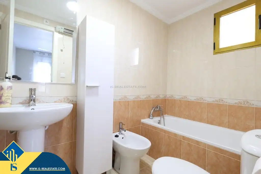 Bathroom of Flat for rent in Orihuela  with Air Conditioner, Terrace and Furnished