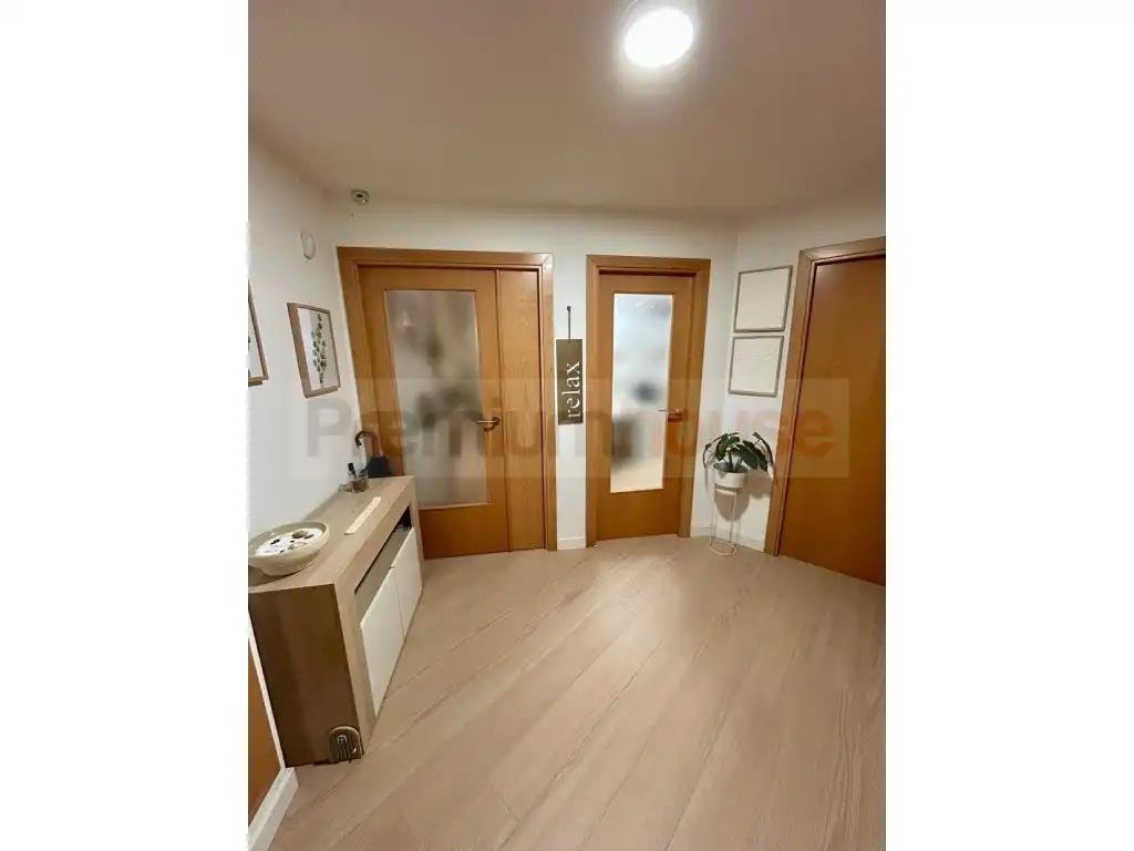 Flat for sale in Calle Priorat, imagen 2