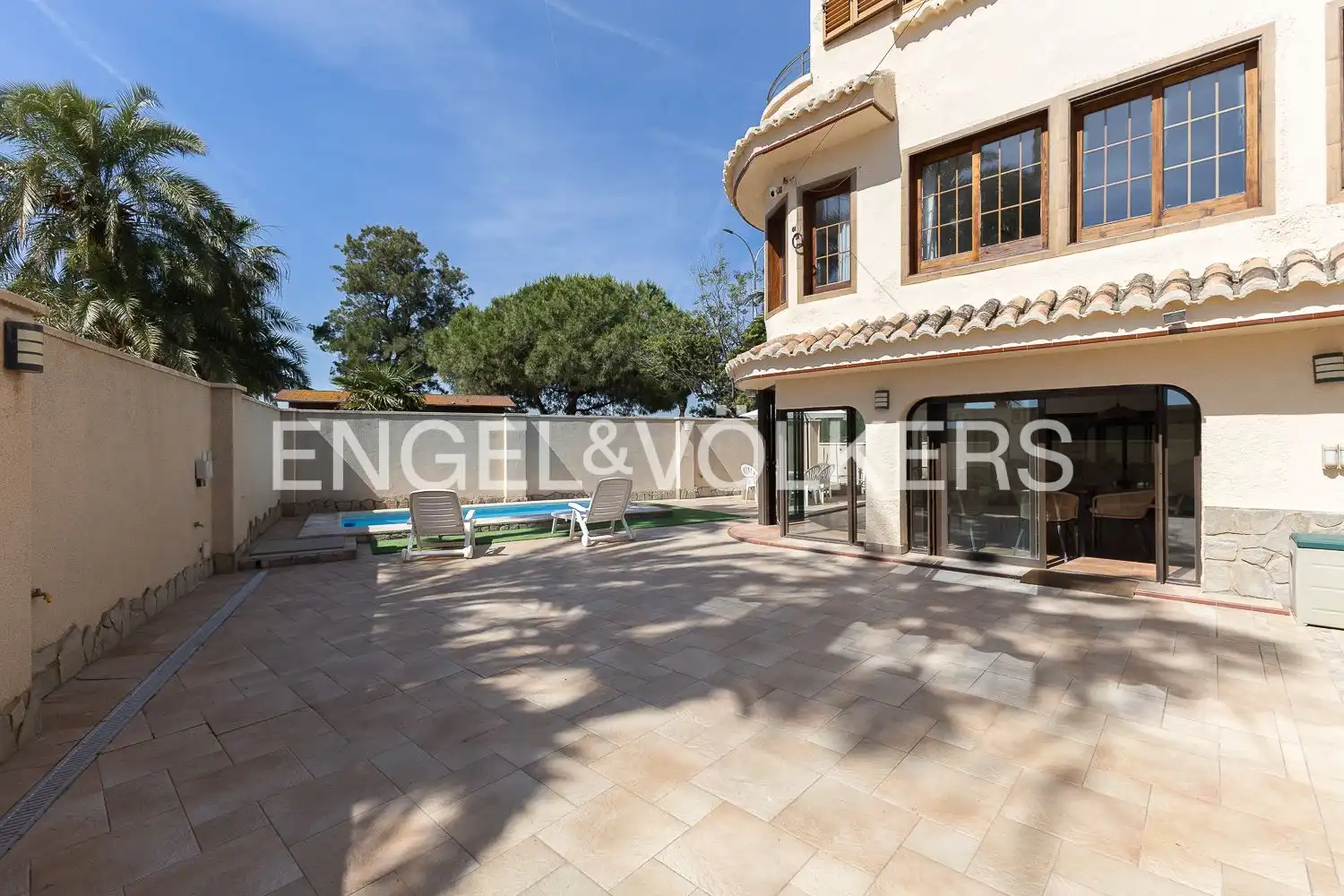 Terraza de Casa o chalet de alquiler en La Pobla de Farnals con Aire acondicionado, Calefacción y Jardín privado