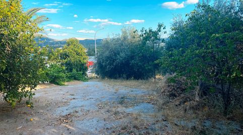 Suelo urbano con amplia casa y jardín, Bild 2