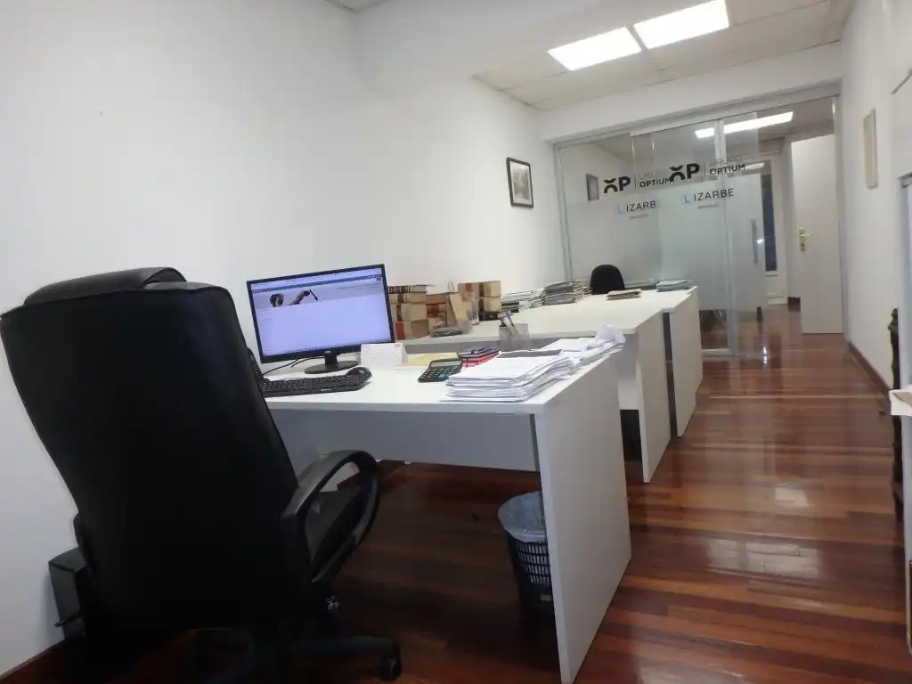 Office space with lift for sale in Casco Antiguo, imagen 8