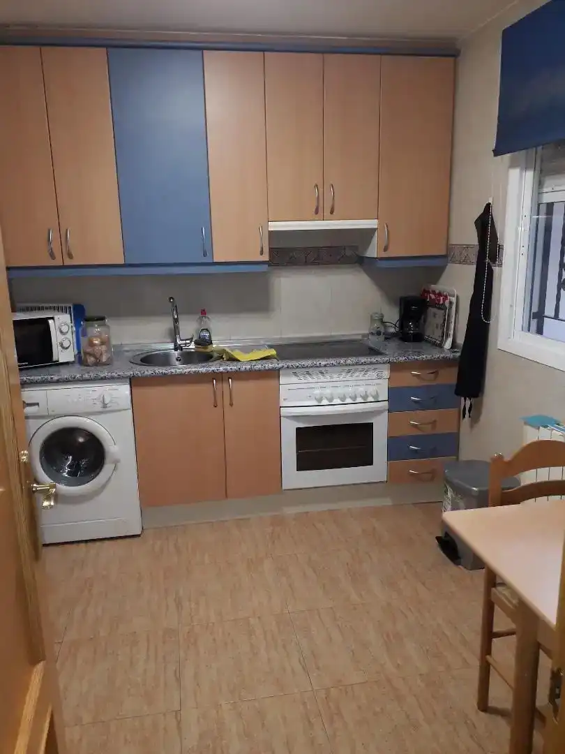 Küche von Wohnung zur Miete in Navaluenga mit Möbliert, Ofen und Waschmaschine