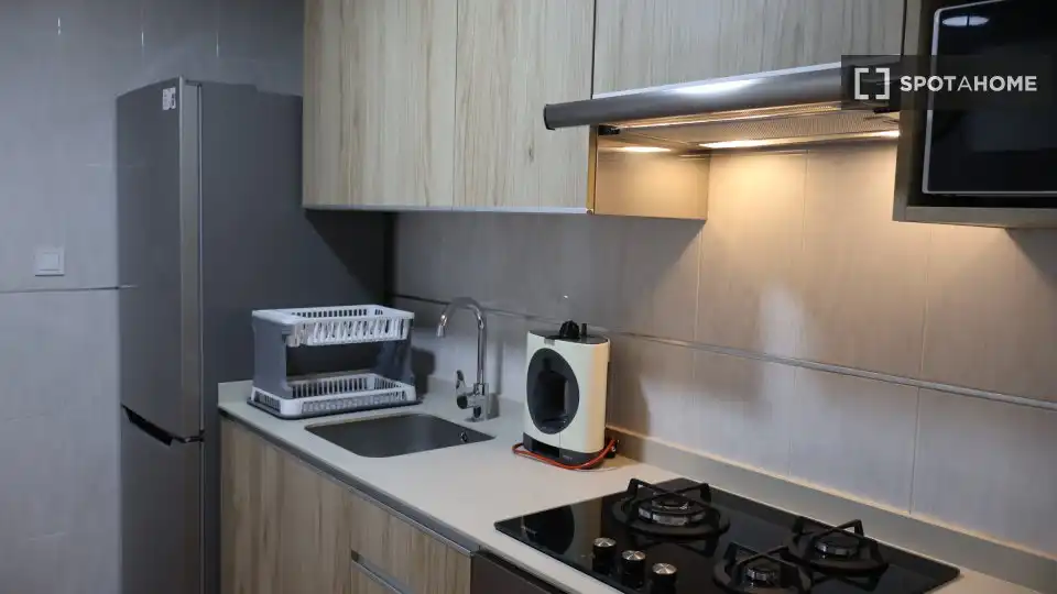 Kitchen of Flat for rent in Alfafar  with Air Conditioner, Heating and Furnished