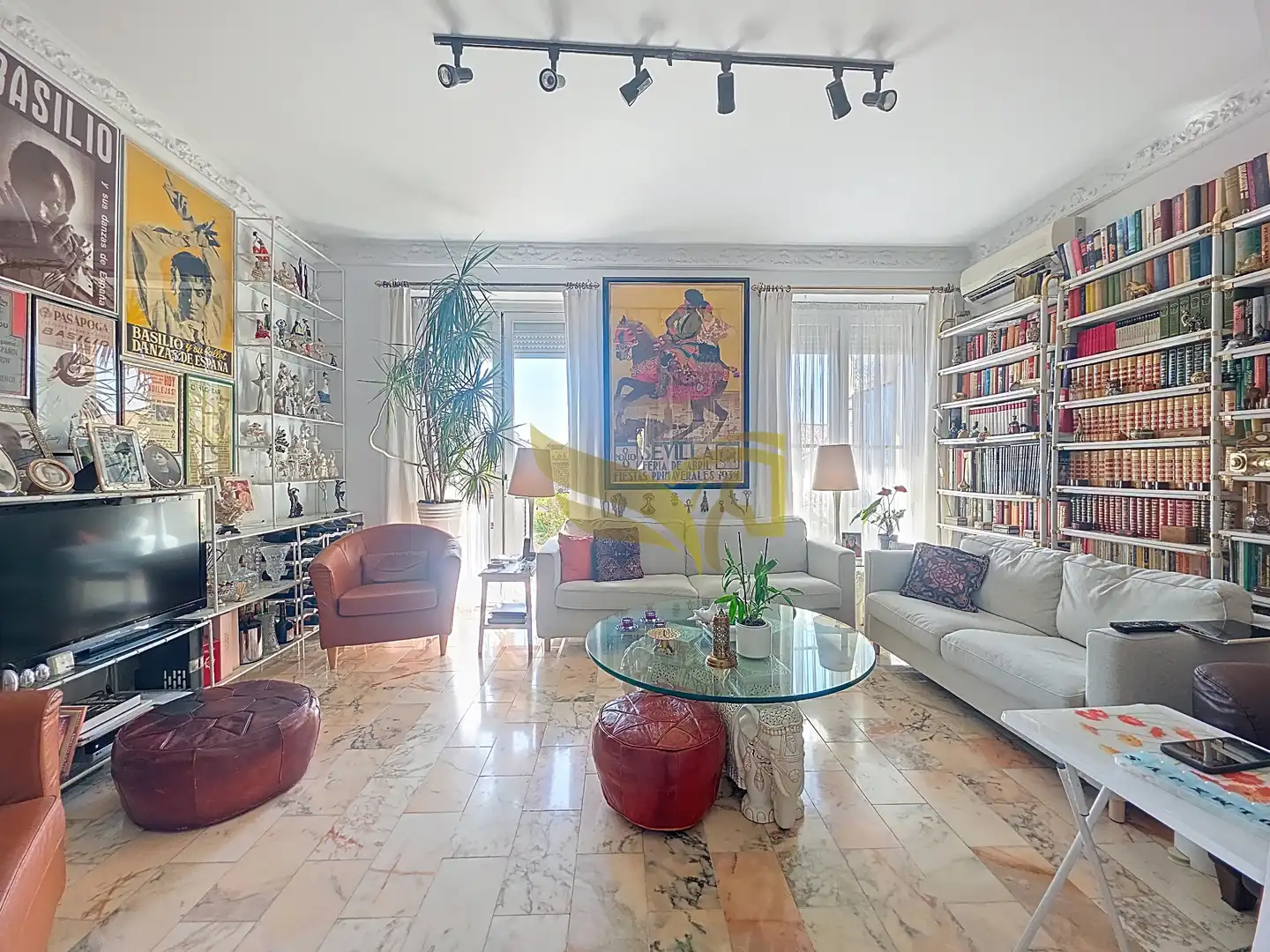 Sala d'estar de Àtic en venda en Madrid amb Aire condicionat, Calefacció i Jardí privat