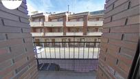 Vista exterior de Pis en venda en Terrassa amb Calefacció, Parquet i Balcó