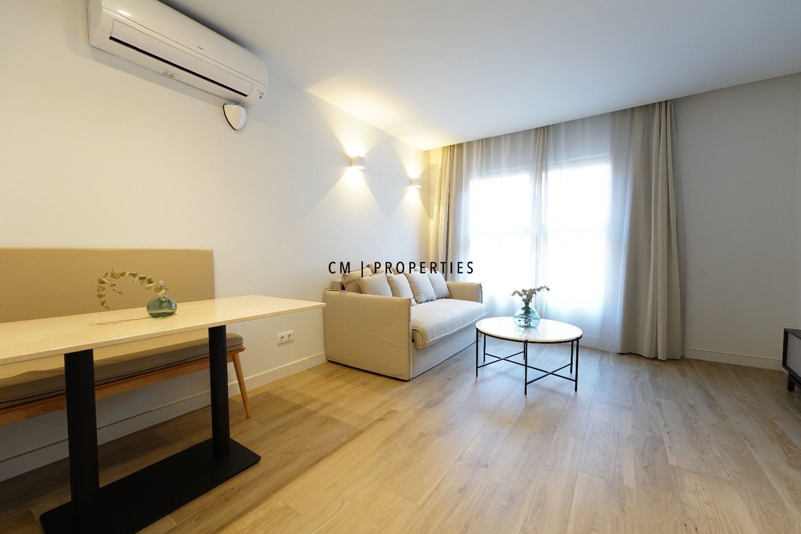 Dormitori de Pis de lloguer en  Valencia Capital amb Aire condicionat, Calefacció i Moblat