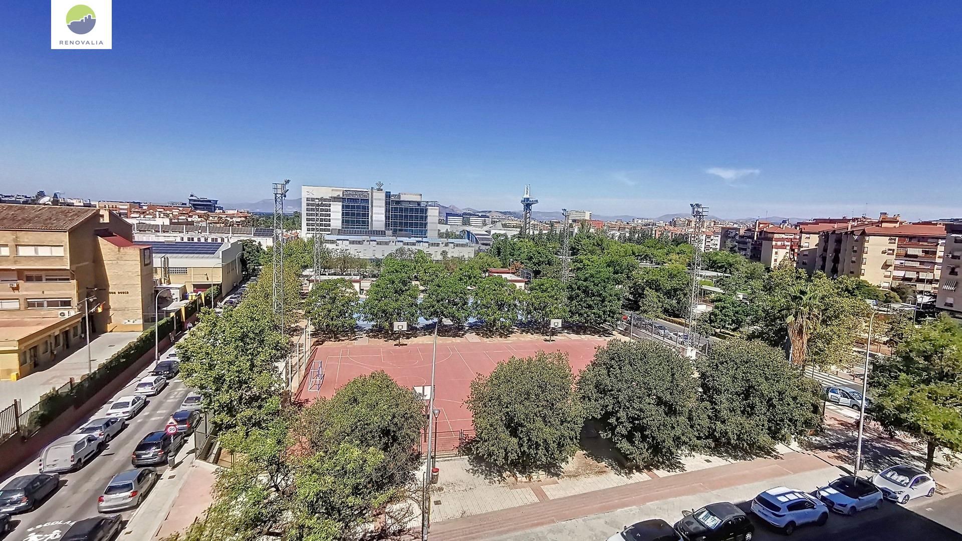 Vista exterior de Pis de lloguer en  Granada Capital amb Aire condicionat, Calefacció i Terrassa