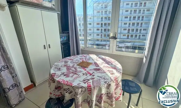 Habitación de Estudio en venta en Roses con Terraza y Amueblado