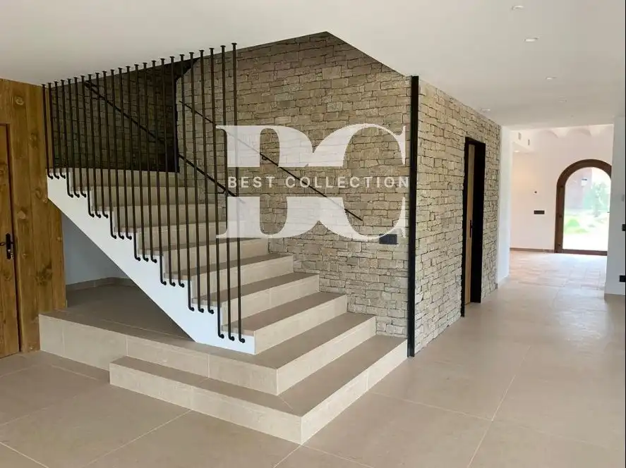 Edificio en venta en Vidreres