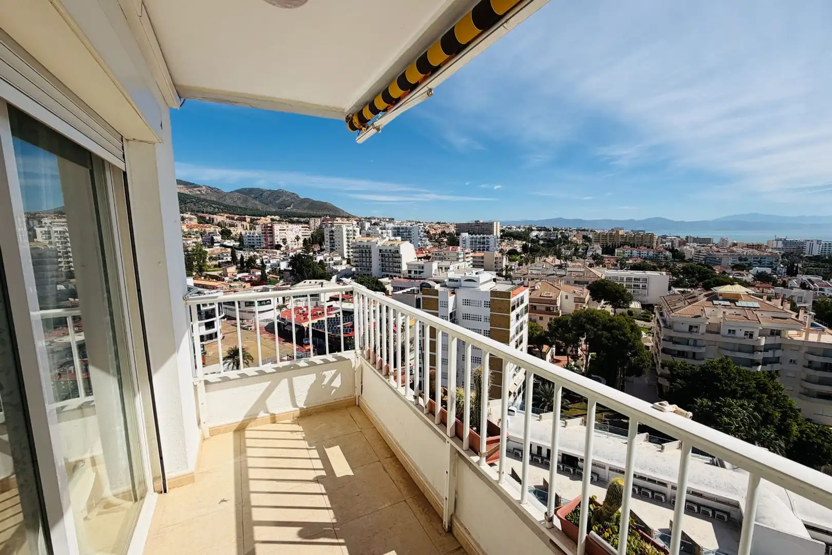 Exterior view of Apartments for sale in Benalmádena  with Balcony
