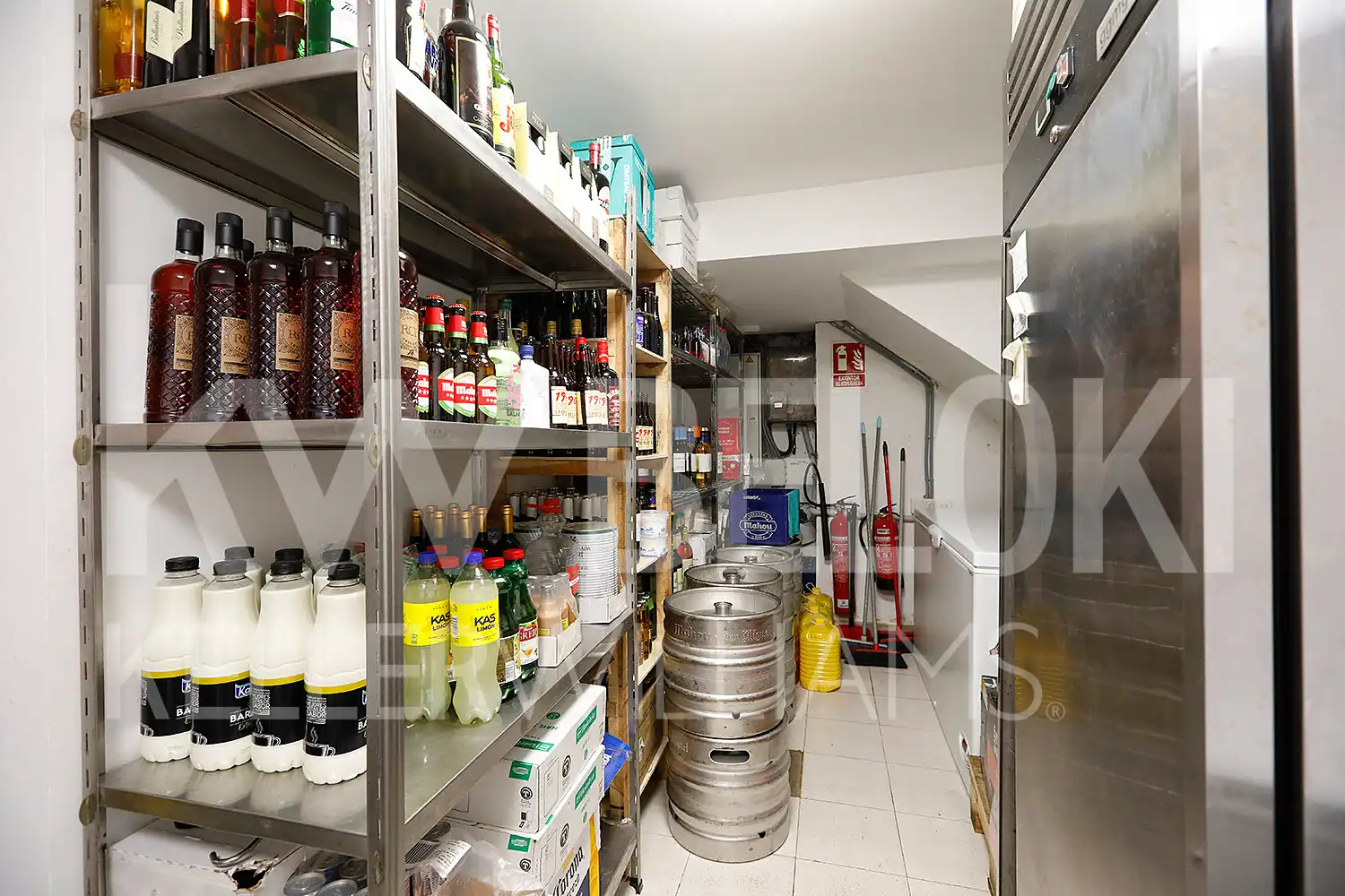 Cuina de Local en venda en Lezo amb Aire condicionat i Terrassa