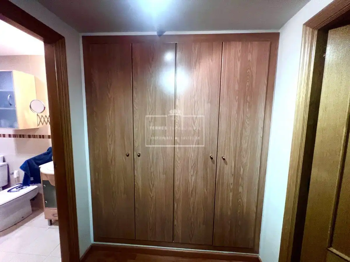 Habitación de Piso en venta en Castellón de la Plana / Castelló de la Plana con Aire acondicionado, Calefacción y Terraza