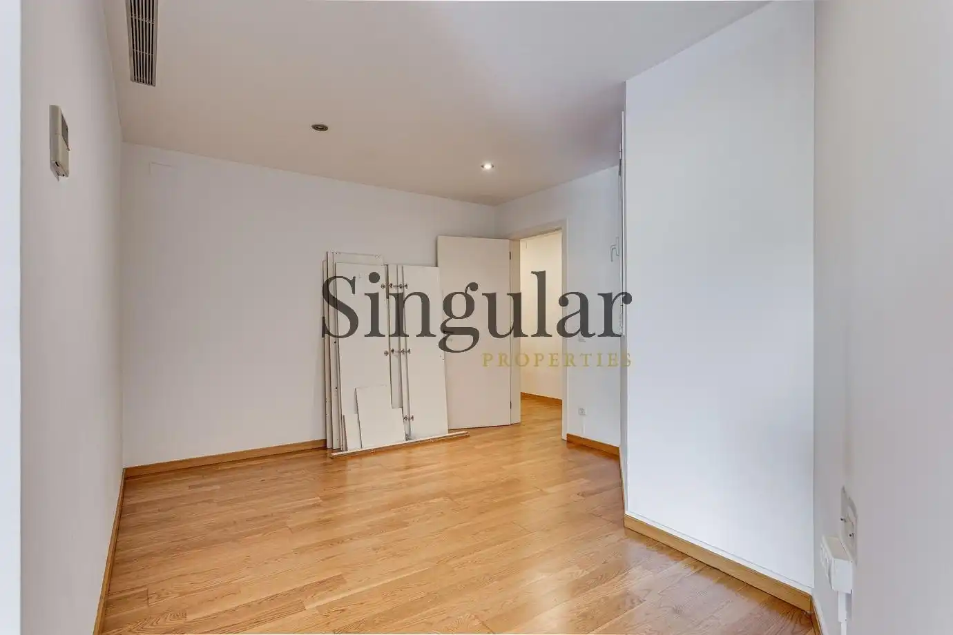 Bedroom of Flat for sale in Barcelona  with Heating and Balcony