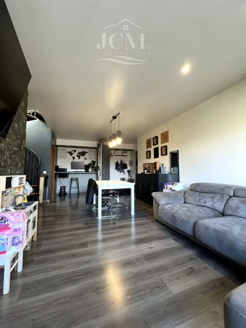 Sala d'estar de Dúplex en venda en Montbrió del Camp amb Aire condicionat, Calefacció i Parquet