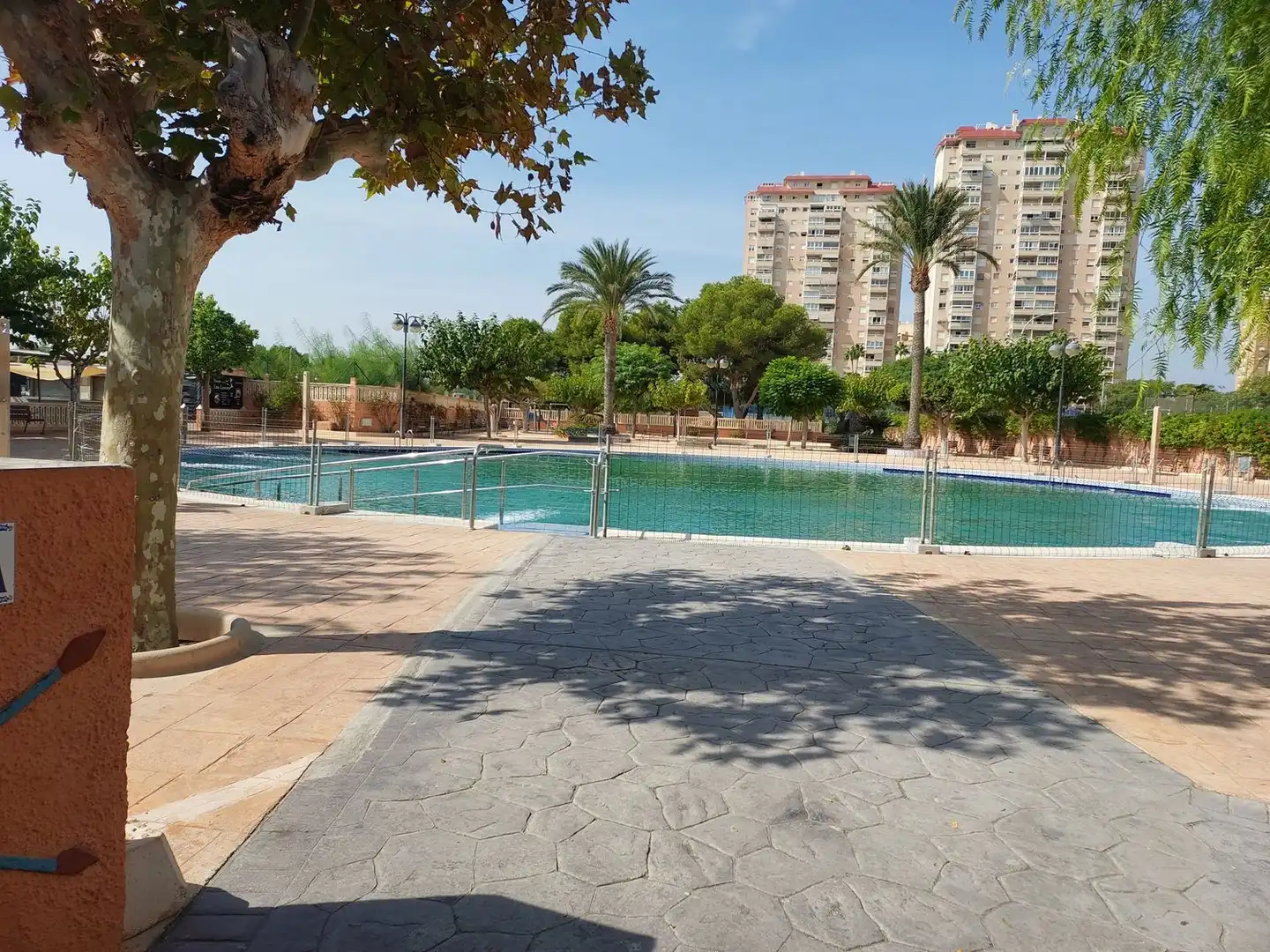 Swimming pool of Flat for sale in El Campello  with Terrace, Furnished and Community pool