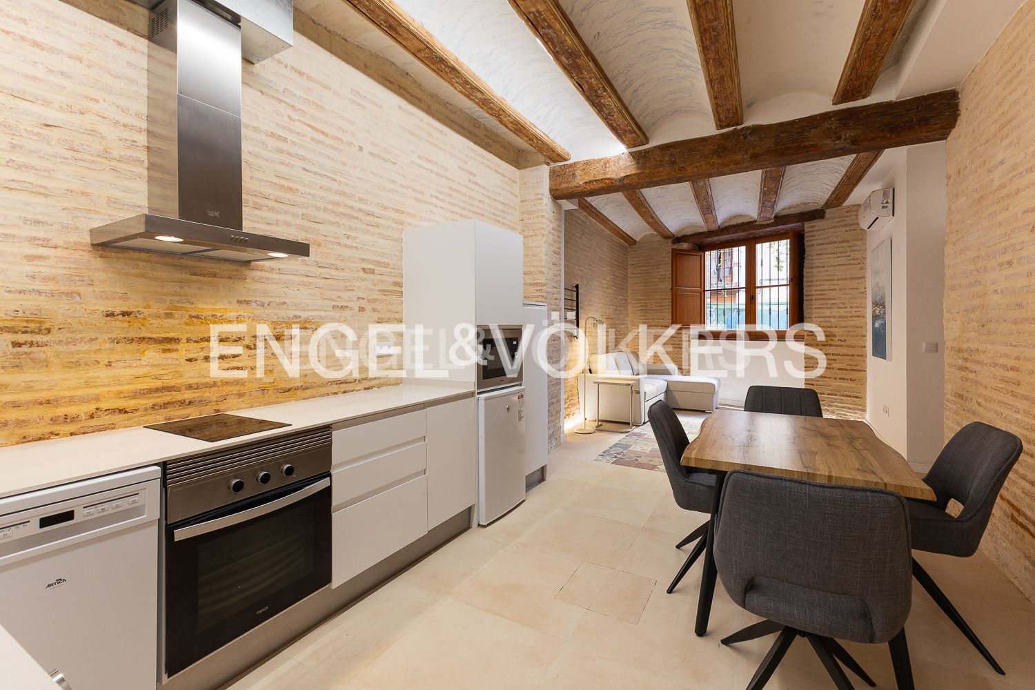 Cuina de Apartament de lloguer en  Valencia Capital amb Aire condicionat, Calefacció i Terrassa