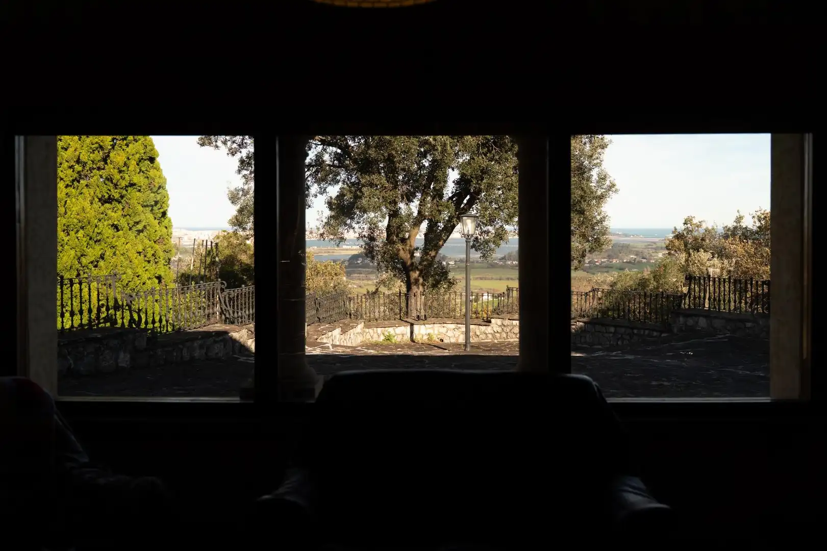 Sala d'estar de Casa o xalet en venda en Villaescusa (Cantabria) amb Calefacció, Jardí privat i Terrassa