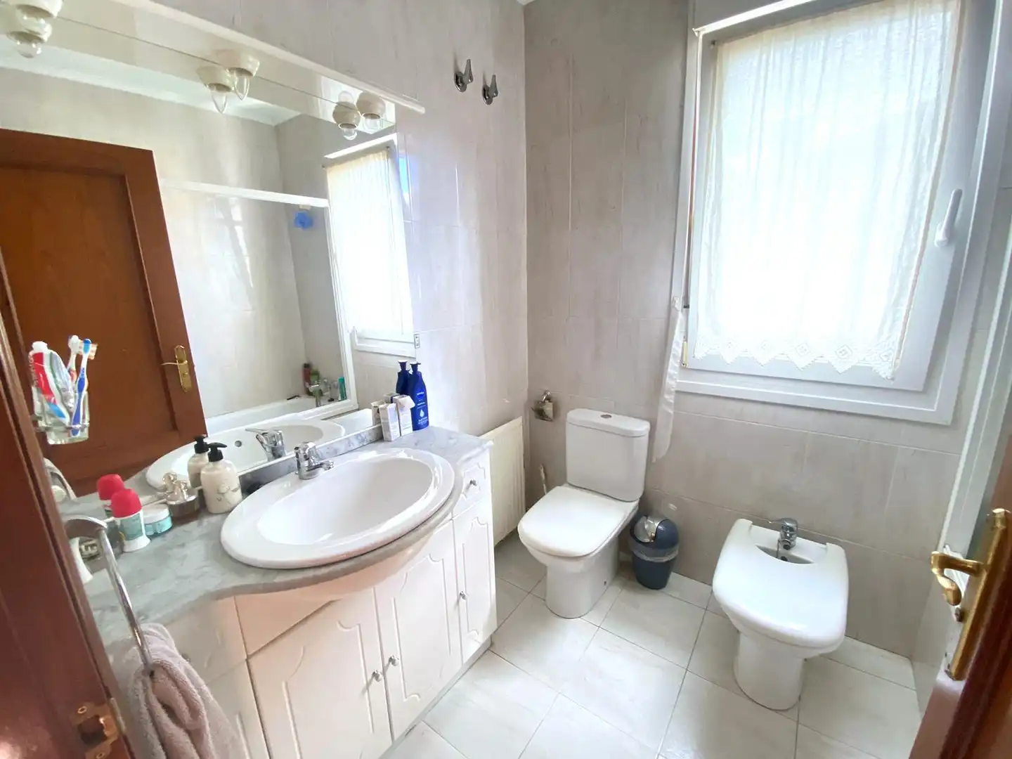 Baño de Casa o chalet en venta en Castro-Urdiales con Calefacción, Jardín privado y Terraza