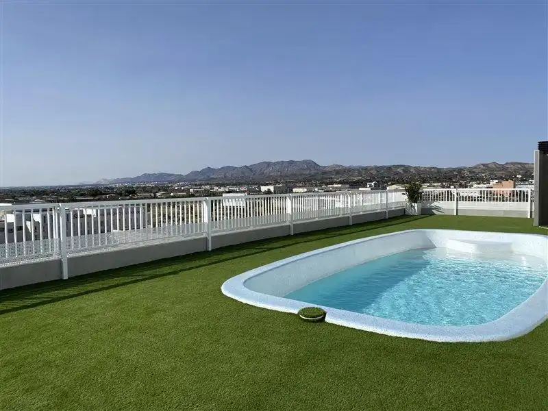 Piscina de Pis en venda en Elche / Elx amb Aire condicionat, Calefacció i Terrassa