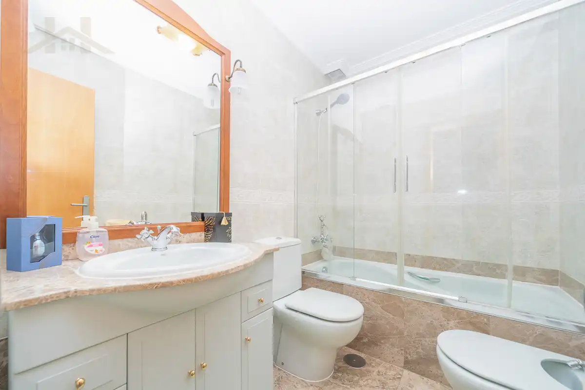 Baño de Casa adosada en venta en Moralzarzal con Aire acondicionado, Calefacción y Trastero