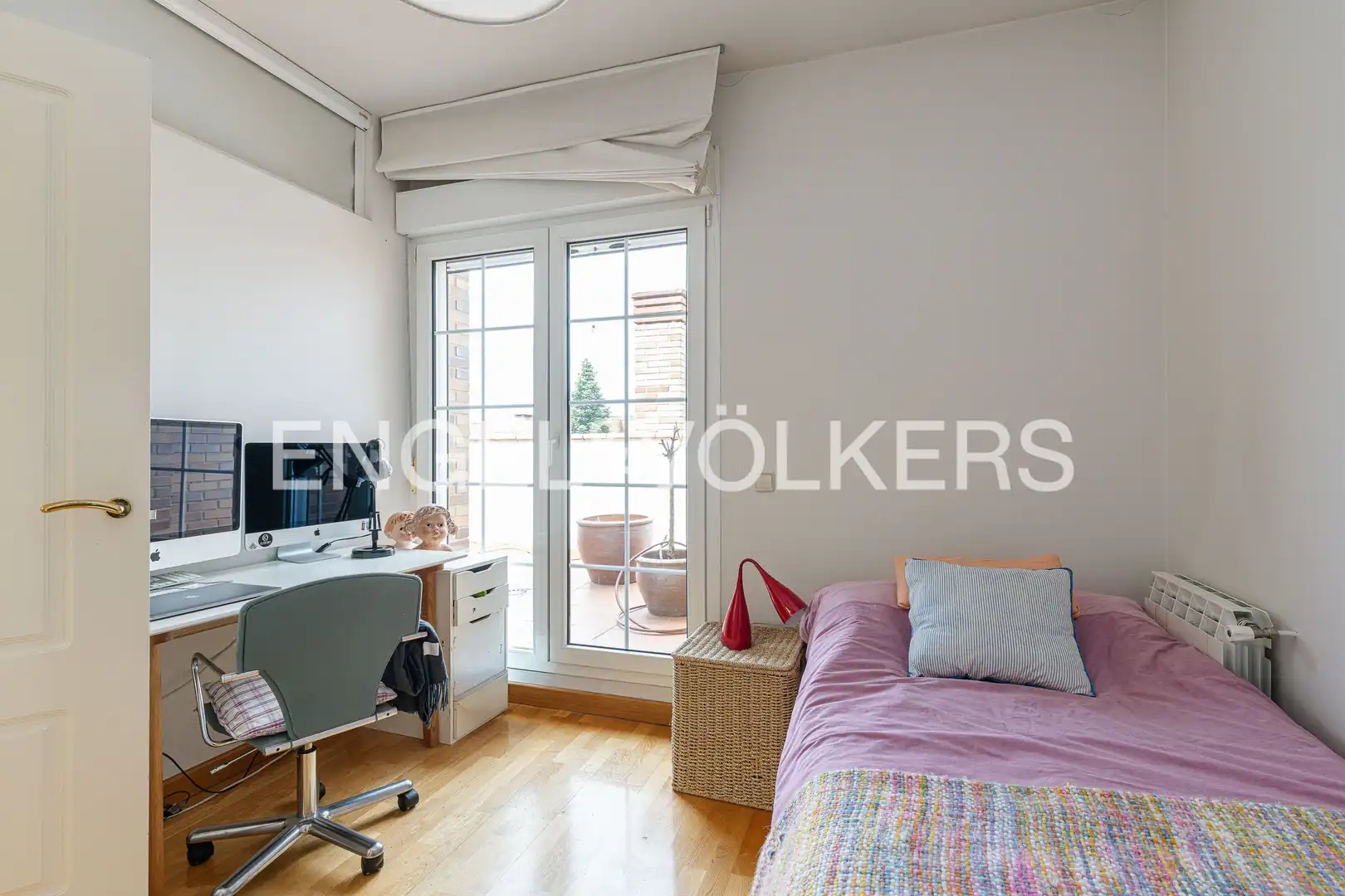 Balcony of Houses for sale in Las Rozas de Madrid  with Heating, Private garden and Parquet flooring