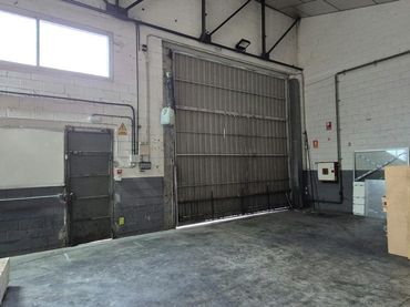 Nau industrial en venda a de Cova Solera