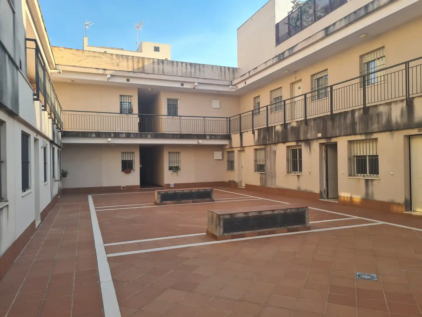 Exterior view of Apartments for sale in Dos Hermanas