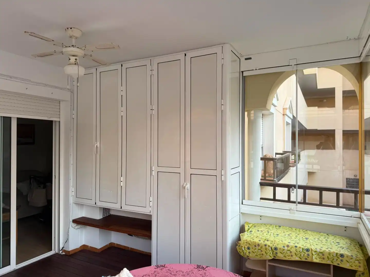 Habitación de Apartamento de alquiler en El Ejido con Aire acondicionado y Amueblado