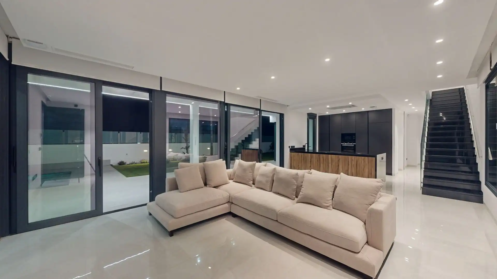 Casa en venta en Golf Bahía, imagen 3