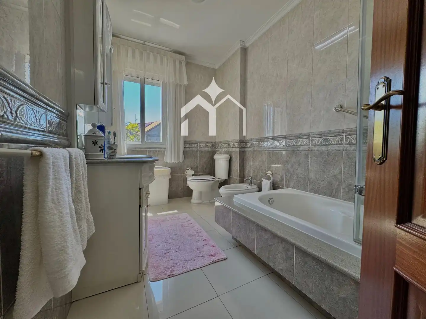 Bathroom of Houses for sale in Moaña  with Heating, Parquet flooring and Terrace