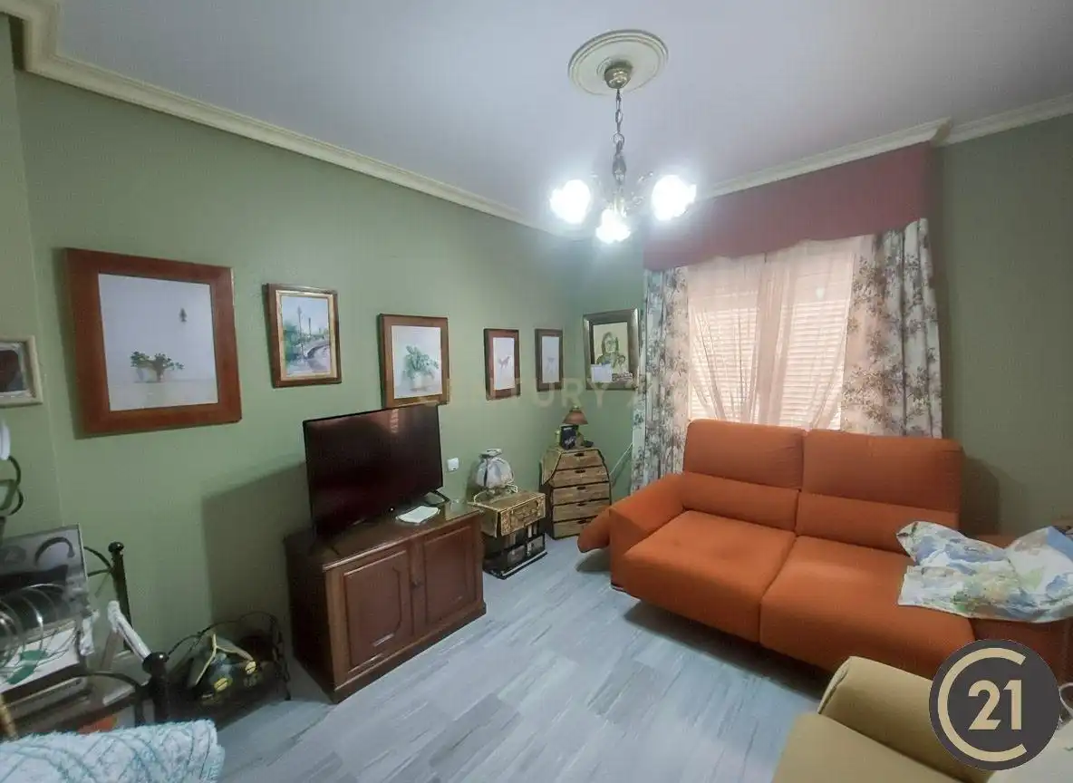 Sala d'estar de Casa o xalet en venda en Espartinas amb Aire condicionat, Jardí privat i Traster