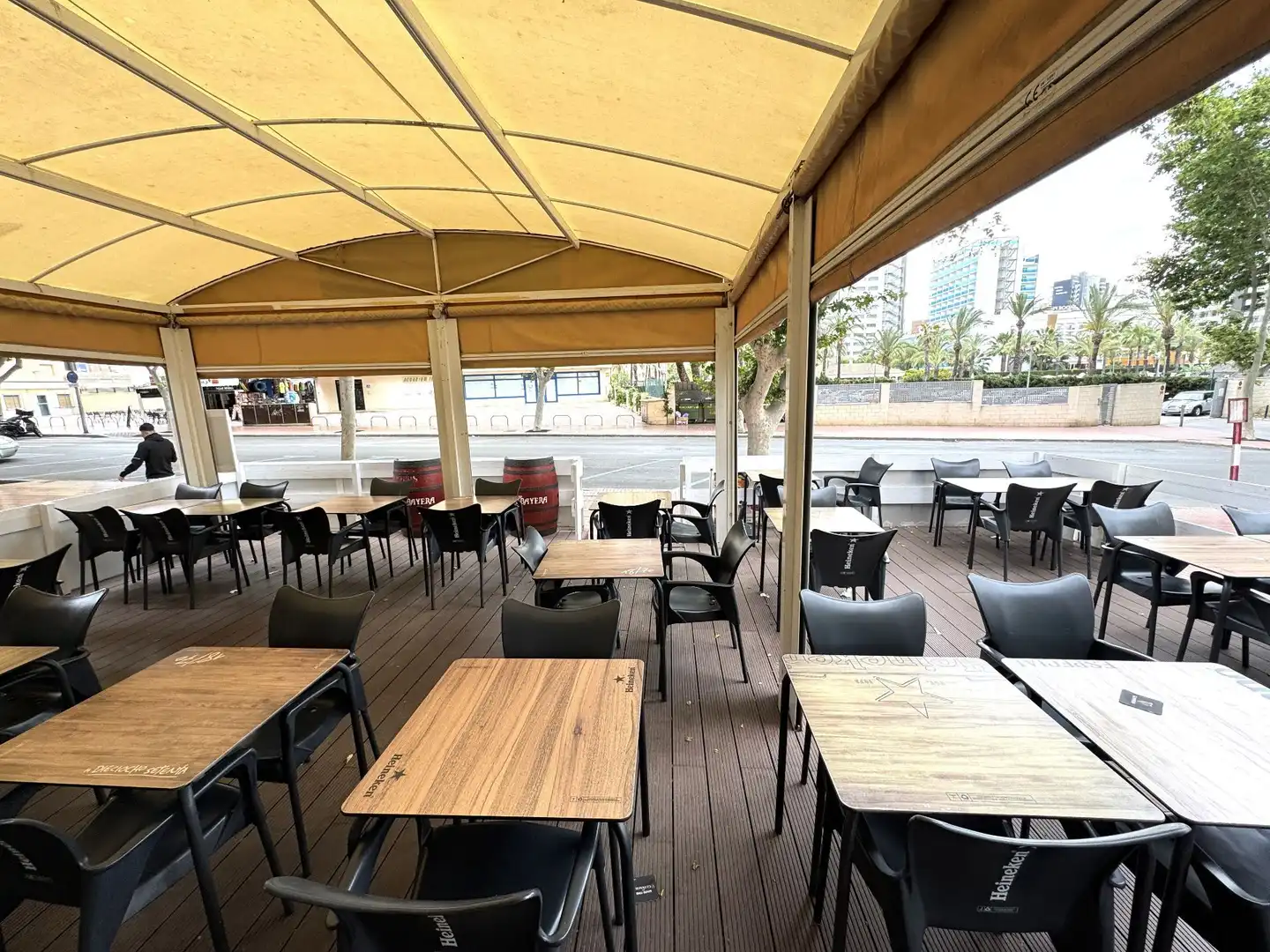 Terrasse von Geschaftsraum zur Miete in Benidorm mit Klimaanlage