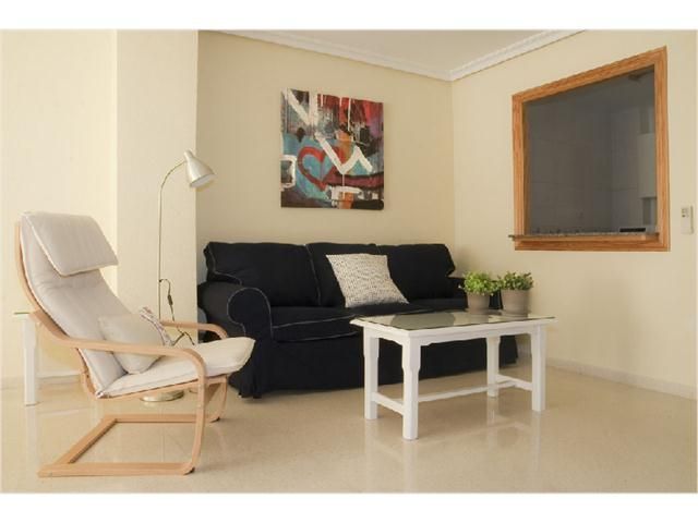 Living room of Apartment to rent in  Almería Capital  with Air Conditioner, Furnished and Washing machine