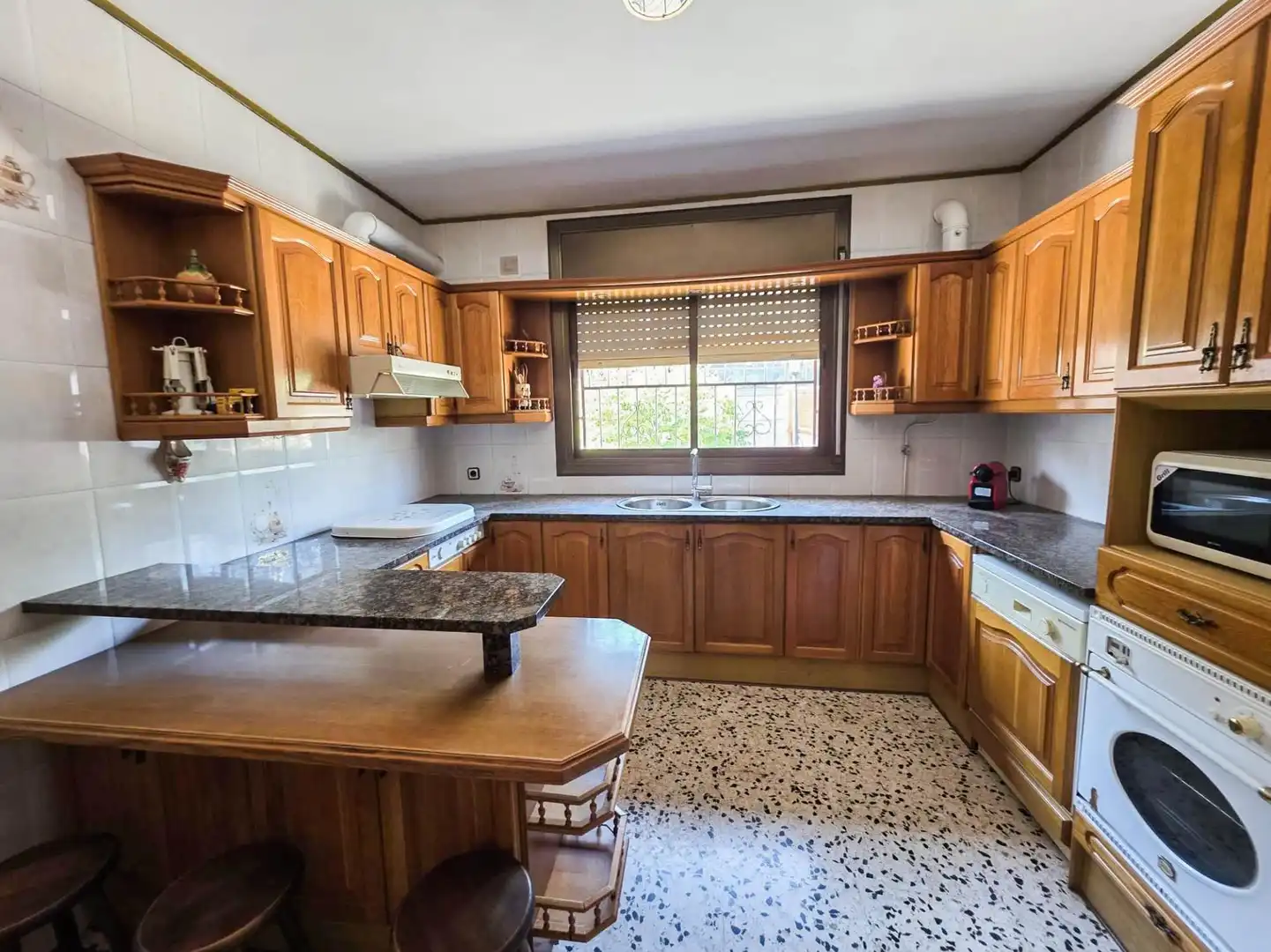 Cocina de Casa o chalet en venta en Abrera con Calefacción, Jardín privado y Terraza