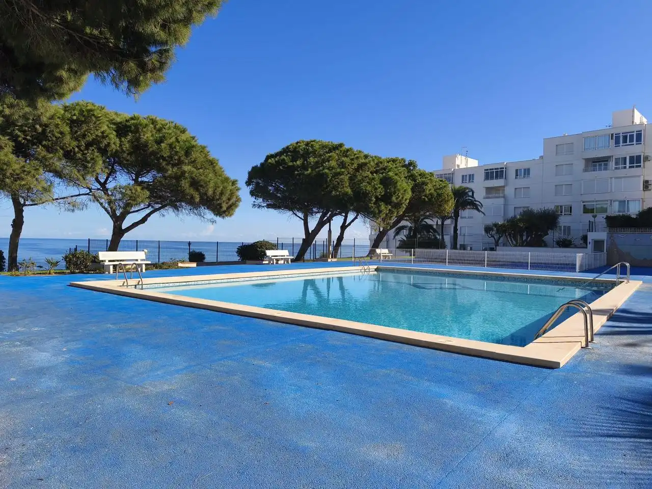 Piscina de Piso en venta en Santa Pola con Aire acondicionado y Terraza