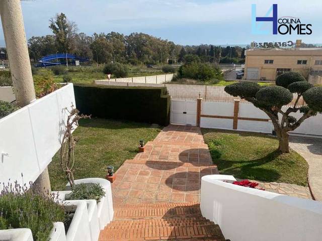 Casa-chalet en Venta en Cortijo de Maza - Finca Monsalvez - El Olivar