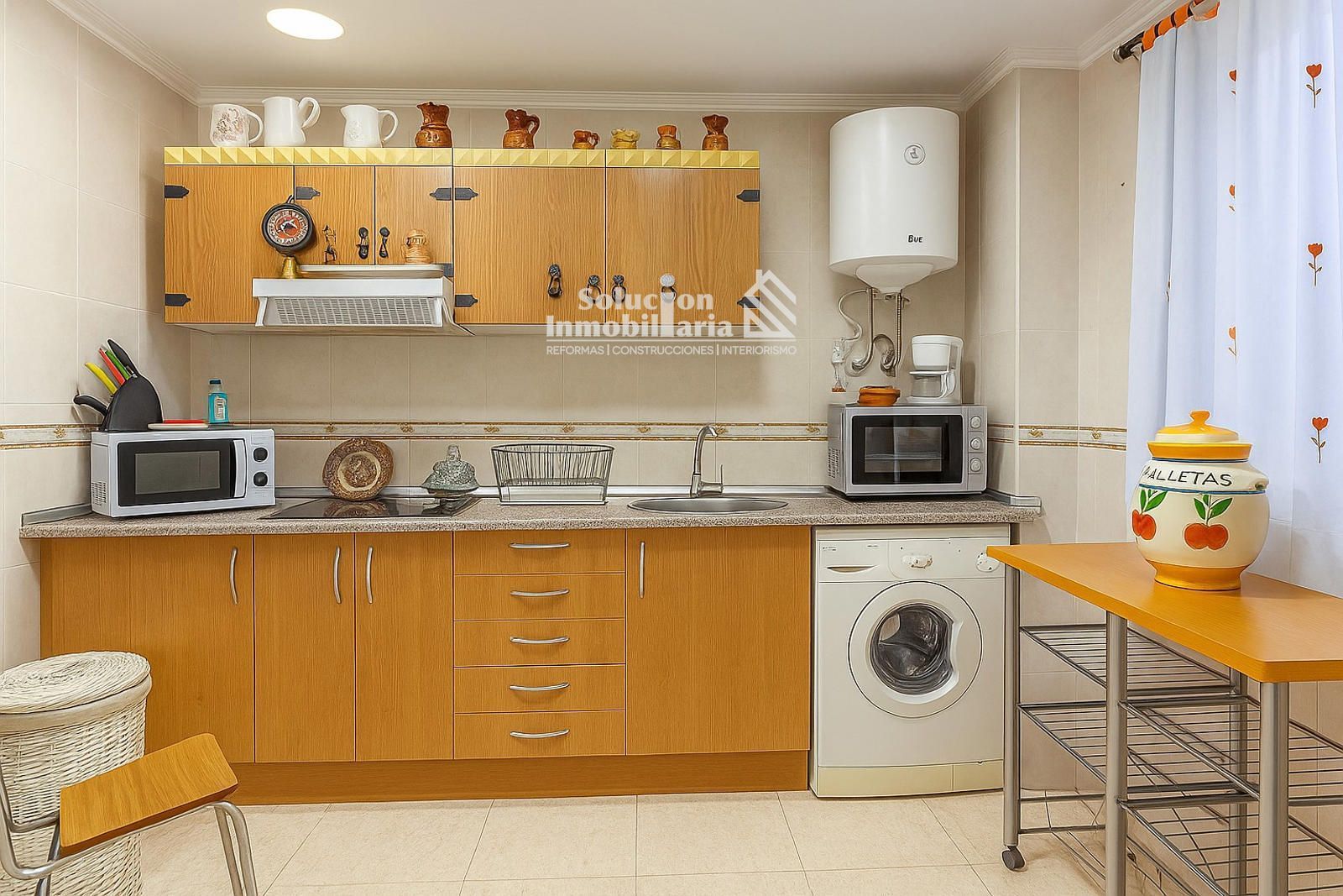 Cuina de Pis en venda en Salamanca Capital amb Terrassa i Moblat