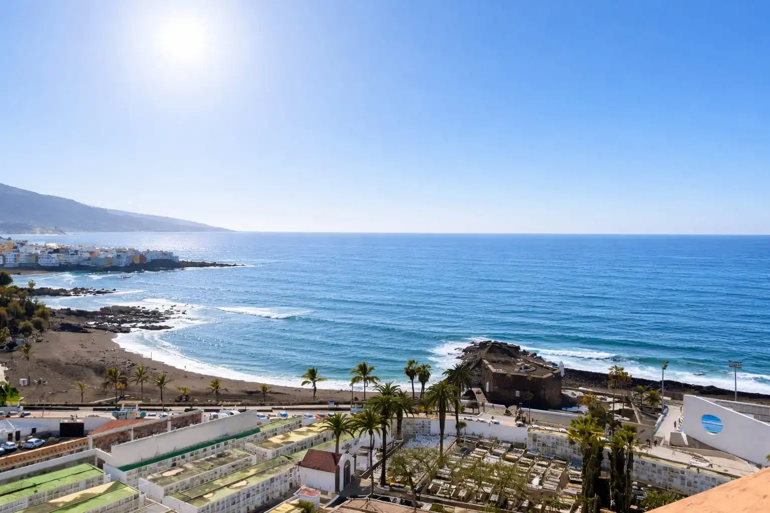 Außenansicht von Wohnungen zum Verkauf in Puerto de la Cruz mit Möbliert, Balkon und Gemeinschaftspool