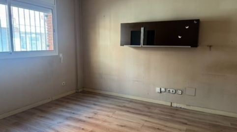 Foto 3 de Piso en venta en Carrer del Pintor Murillo, Centre - Eixample – Can Llobet, Barberà del Vallès