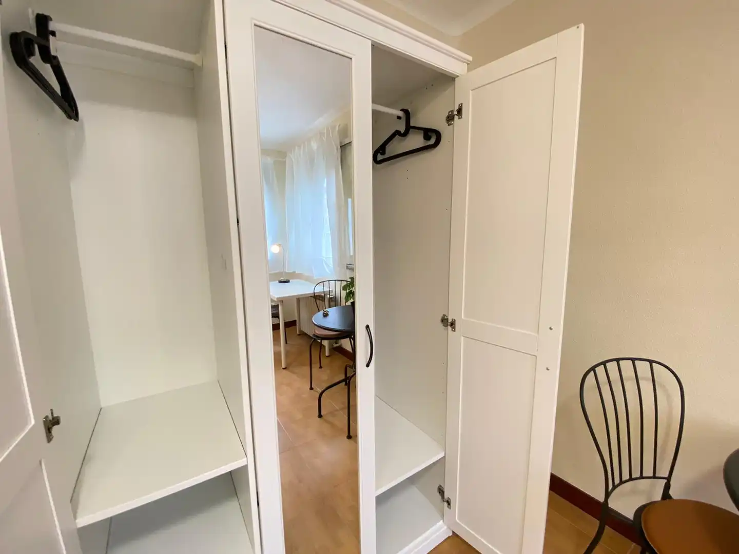 Room in Calle Pico de Alba, 1, Palomeras Bajas