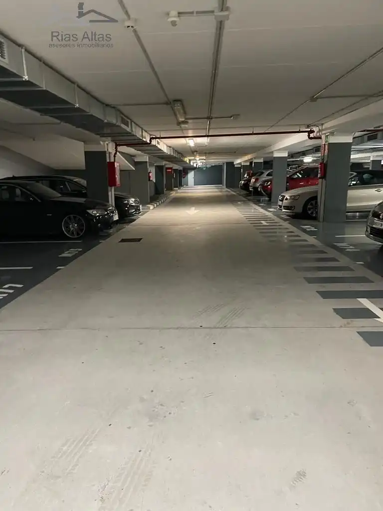 Parking de Piso en venta en A Coruña Capital  con Calefacción