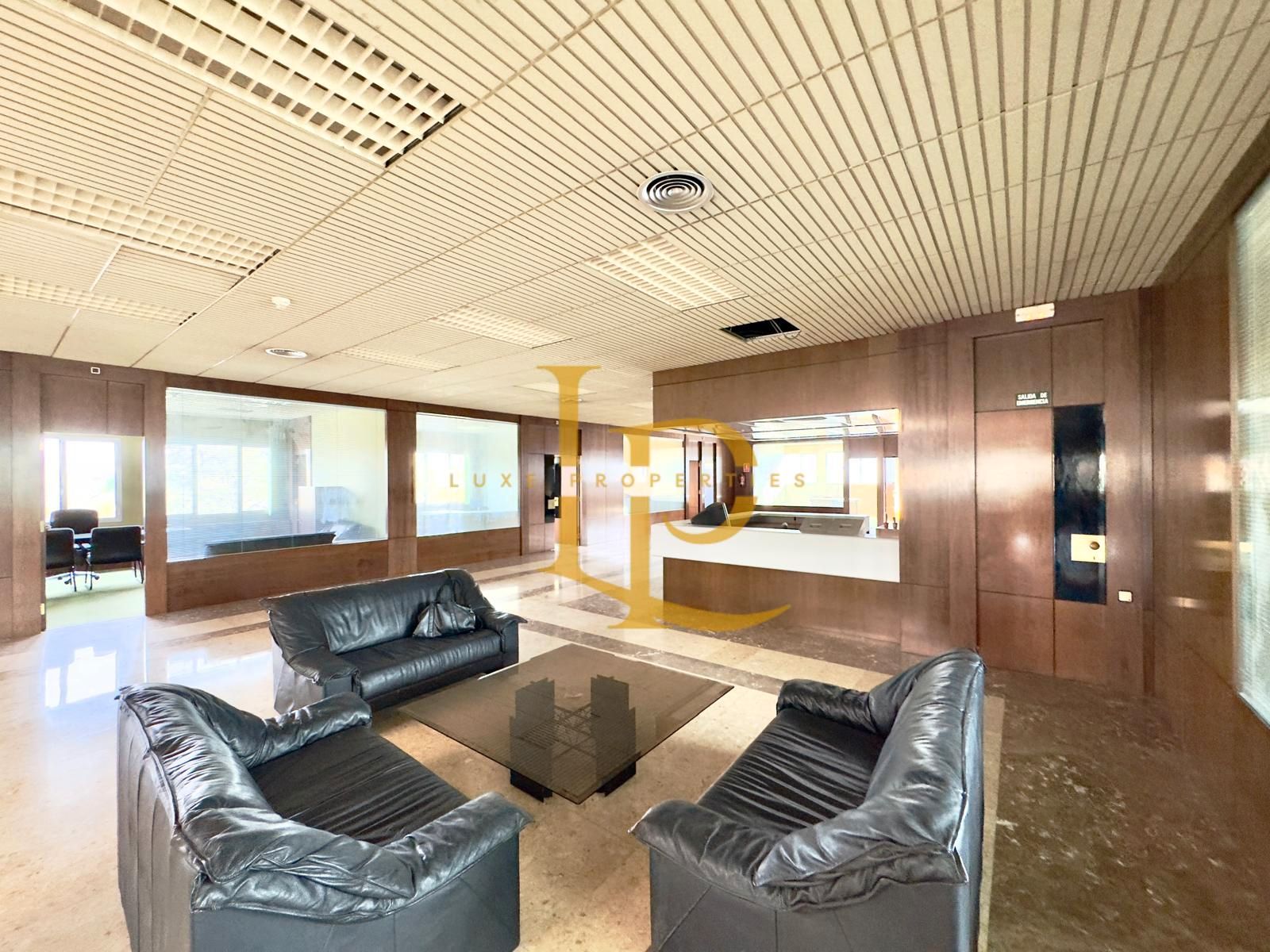 Oficina de lloguer a Poble Sec