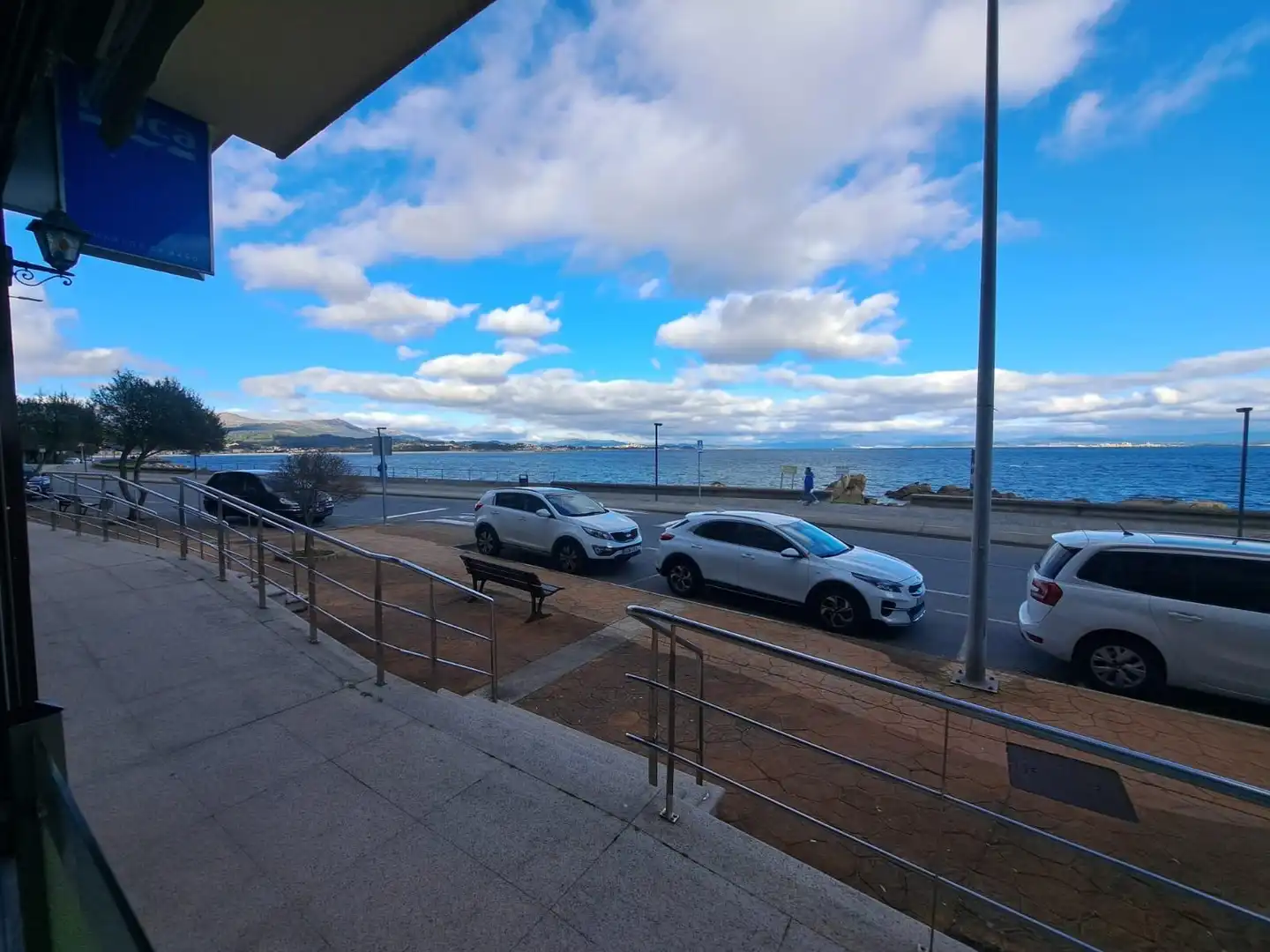Parkplatz von Geschaftsraum zur Miete in Ribeira mit Klimaanlage und Möbliert