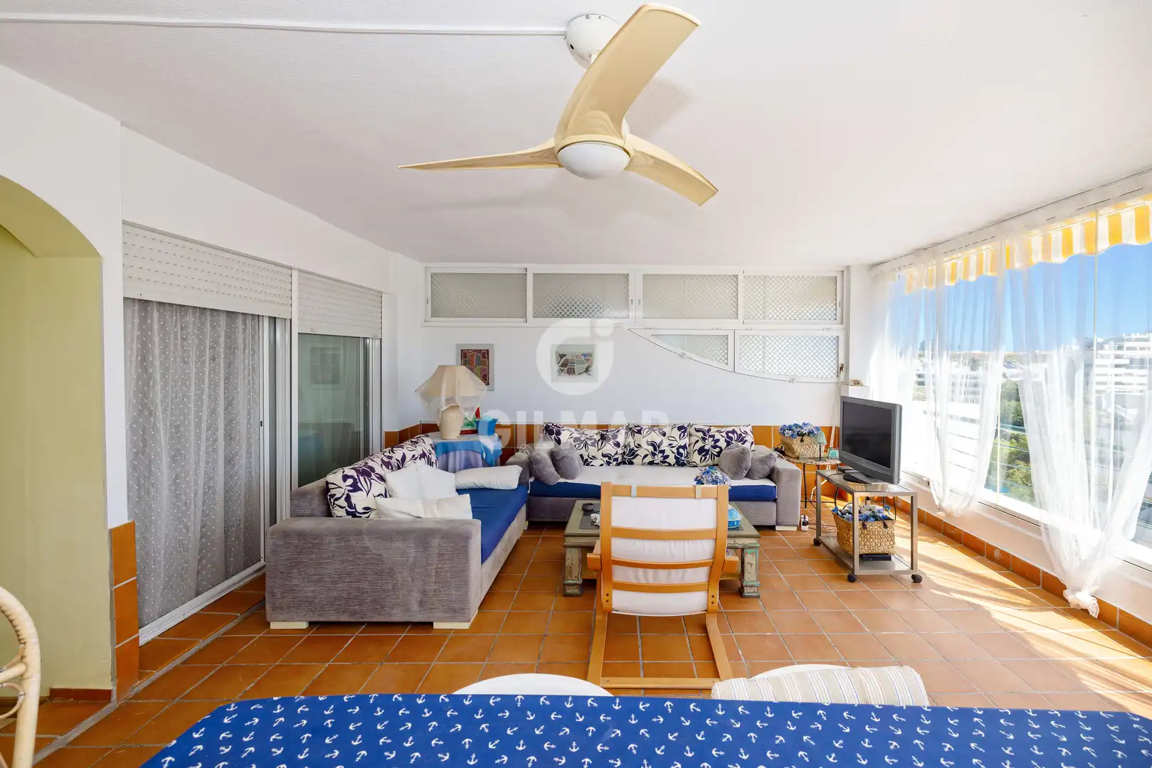 Sala d'estar de Dúplex en venda en Marbella amb Piscina i Balcó