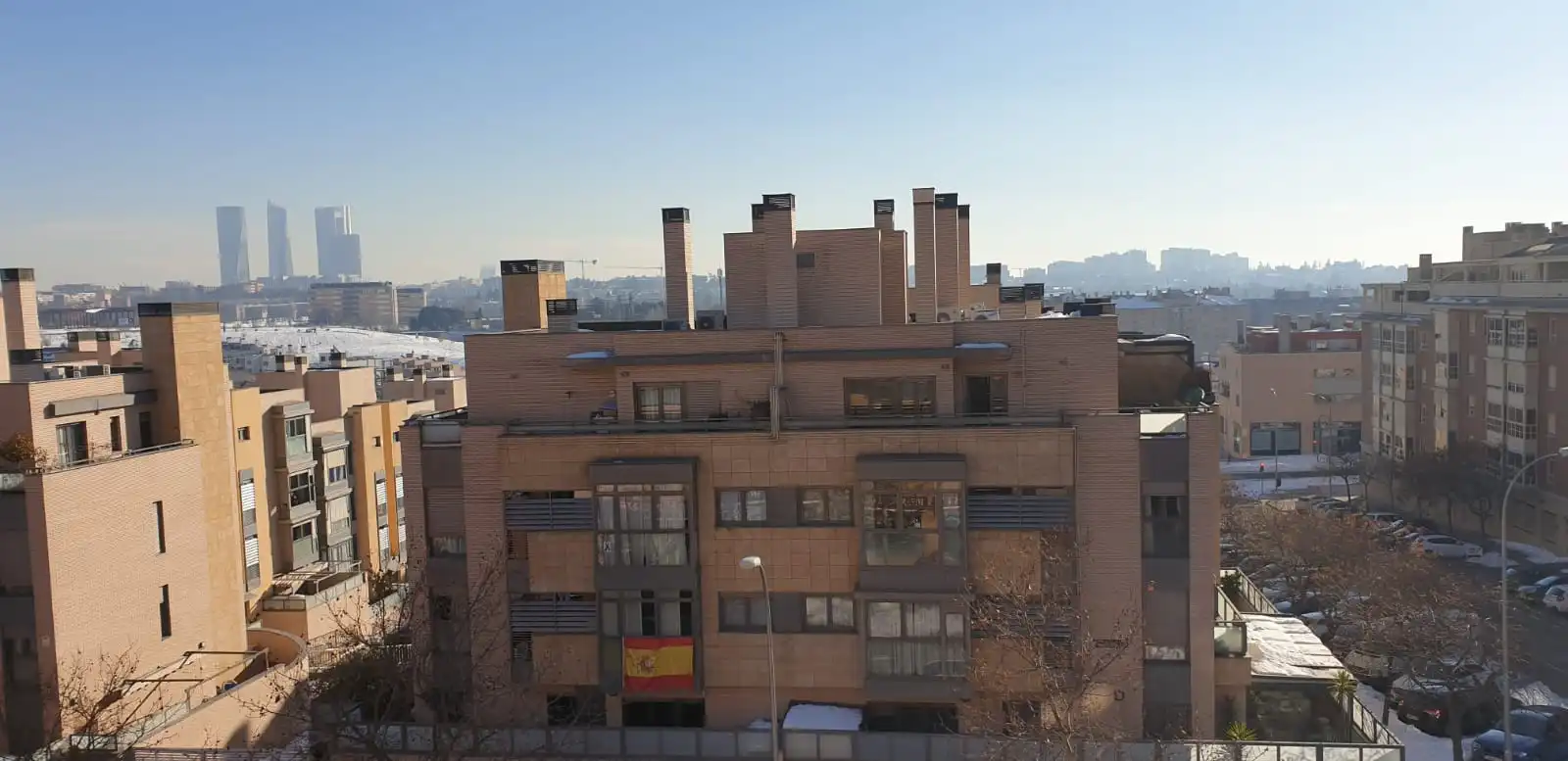 Außenansicht von Wohnung zur Miete in Madrid mit Klimaanlage, Heizung und Abstellraum