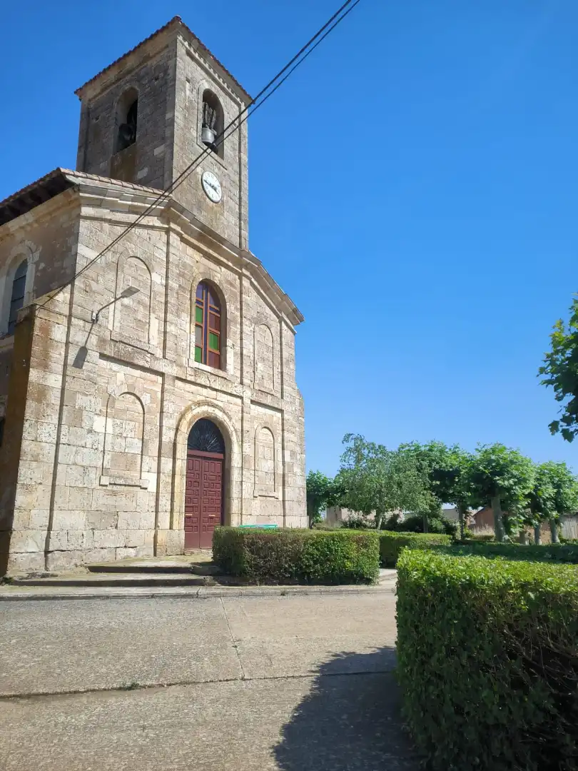 Vista exterior de Casa o xalet en venda en Palacios de Riopisuerga amb Jardí privat i Balcó