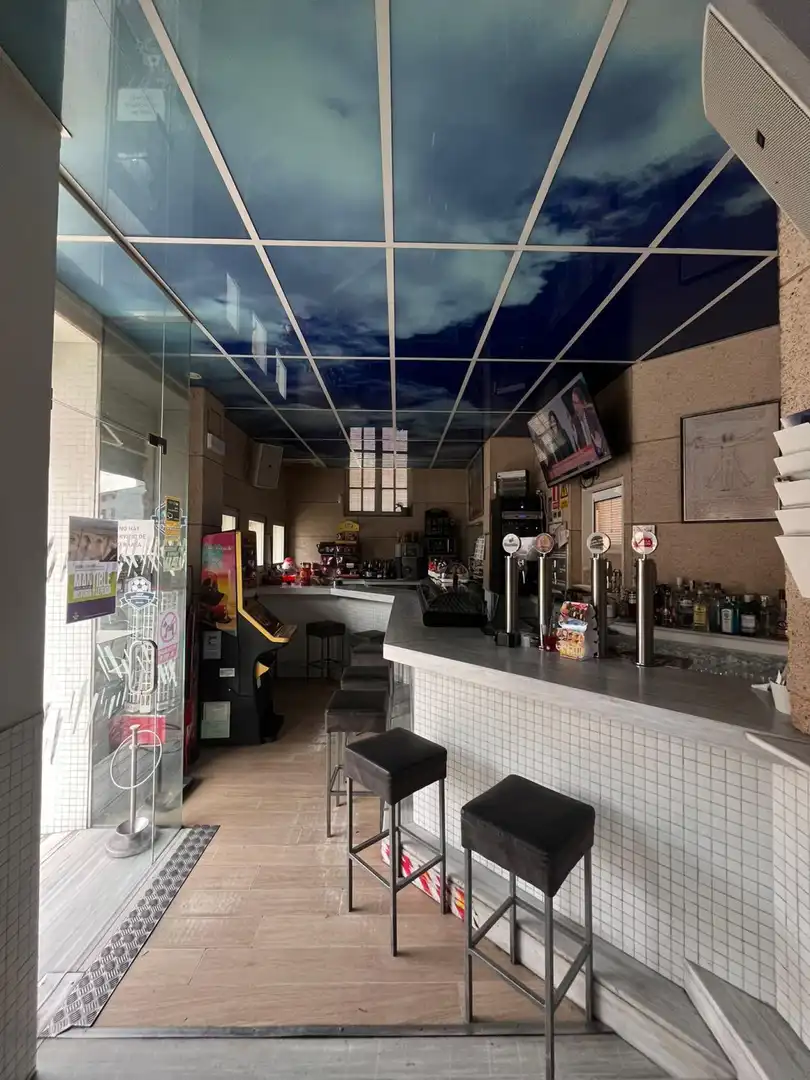 Geschaftsraum zum Verkauf in  Logroño