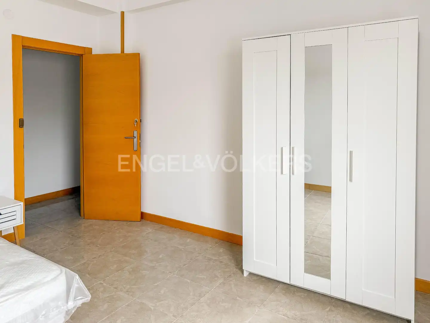 Habitación de Piso de alquiler en Santander con Calefacción, Amueblado y Balcón